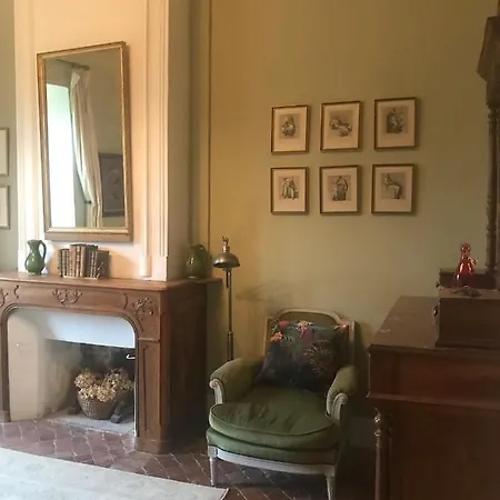 Chateau De Oda ve Kahvaltı