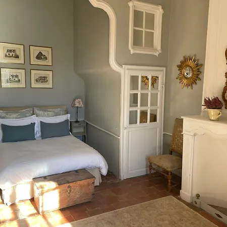 Chateau De Oda ve Kahvaltı 4*