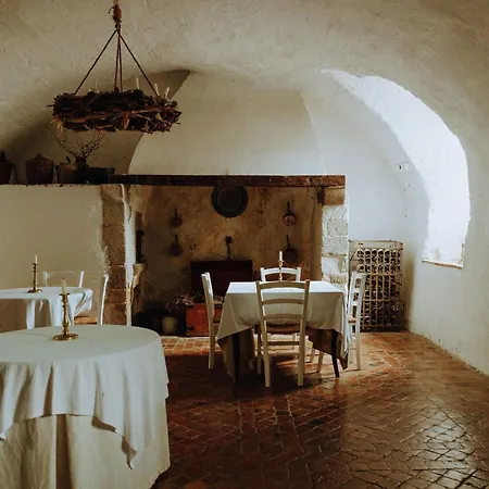 Chateau De Camon Bed & Breakfast *