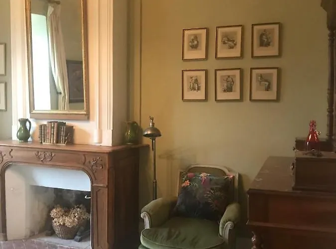 Chateau De Bed & Breakfast