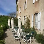 Couette-café Chateau De 4*