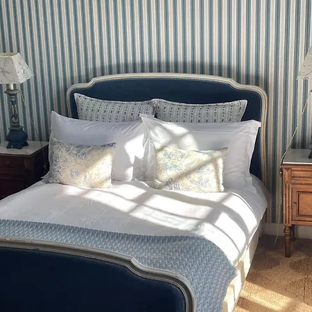 Chateau De 4* Camon (Languedoc-Roussillon)