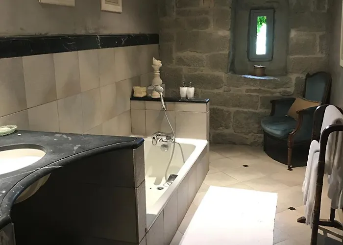 Chateau De Couette-café Camon (Languedoc-Roussillon)