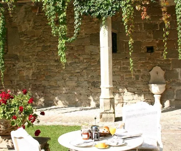 Chateau De Bed & Breakfast 4*