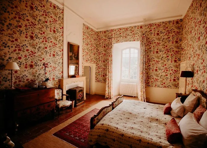 Chateau De Bed & Breakfast 4*