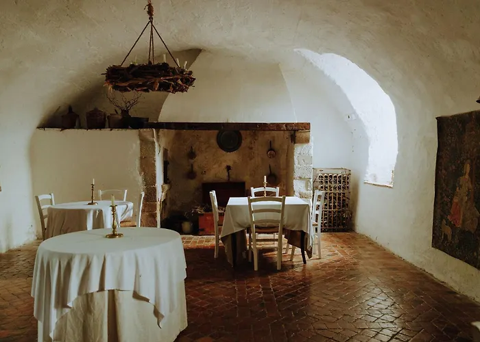 Chateau De Bed & Breakfast 4*