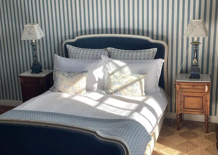 Chateau De 4* Camon (Languedoc-Roussillon)